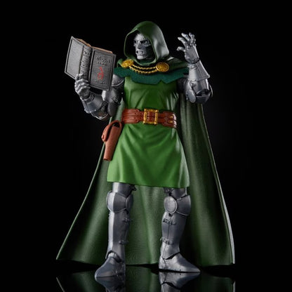 Marvel Vintage Doctor Doom Fantastic 4 Action Figure - E9627